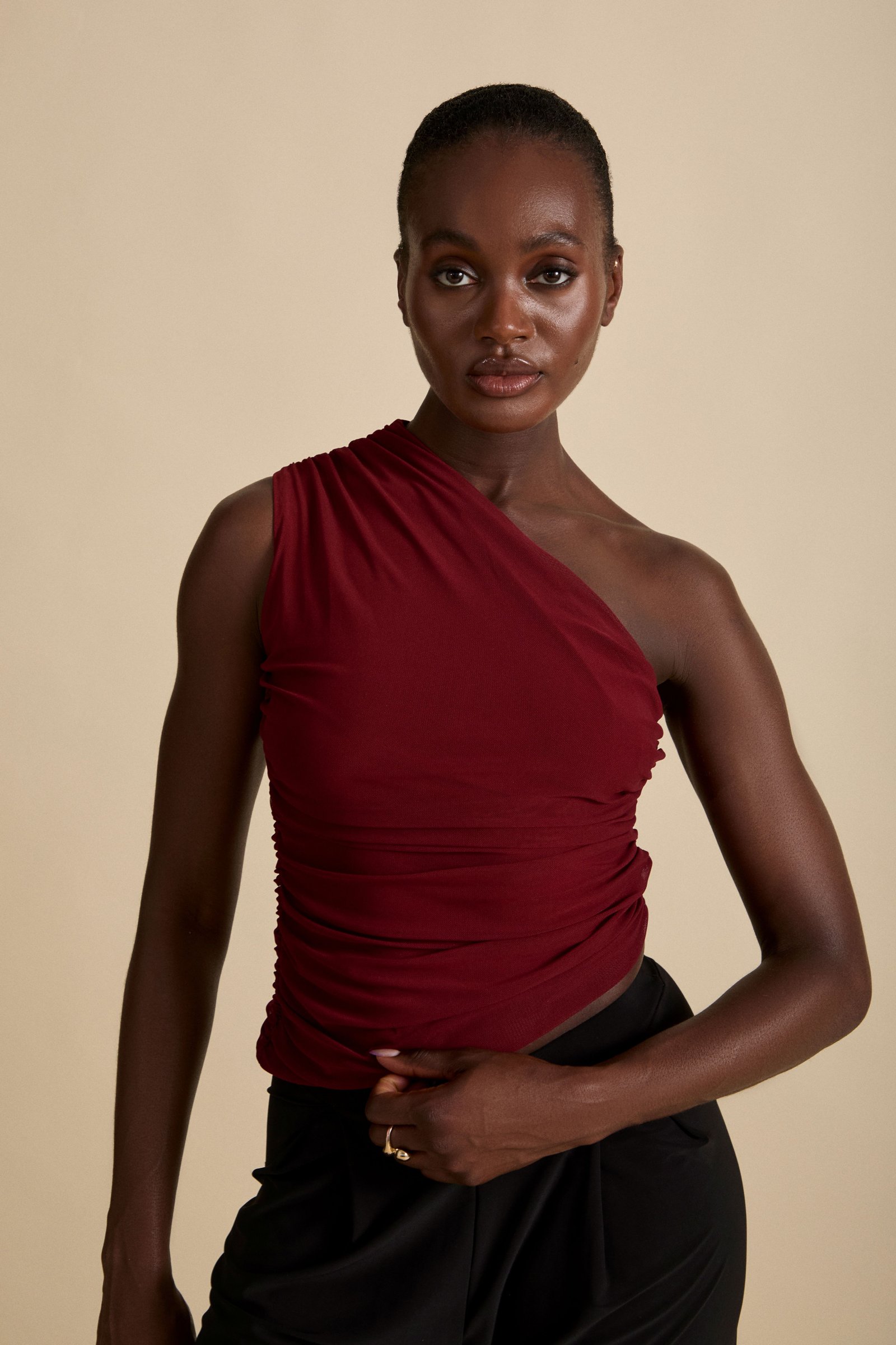 AURA ONE SHOULDER ASYMMETRIC TOP - Rumba Red