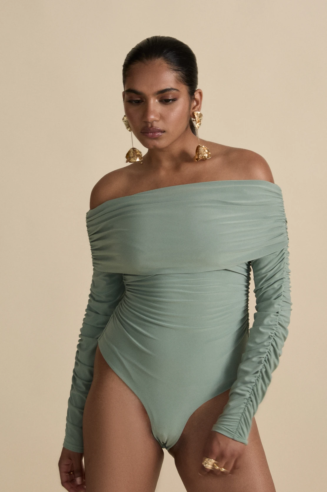 FLORENTINA OFF SHOULDER RUCHED BODYSUIT - Smoke Green